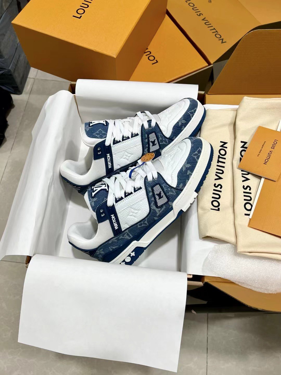 Louis Vuitton Chunky Trainer Sneakers – Blue & White - Image 5