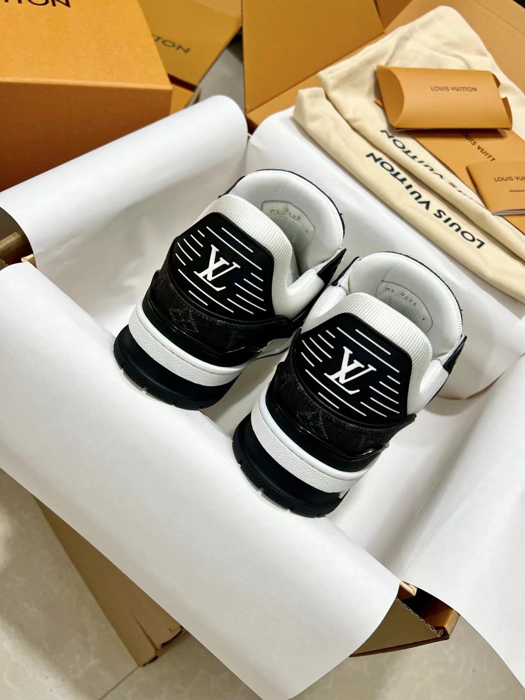 Louis Vuitton Chunky Trainer Sneakers – Black & White - Image 3
