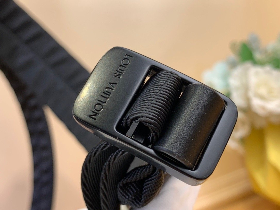 Louis Vuitton Discovery Backpack PM – Monogram Eclipse with Blue Accents - Image 4