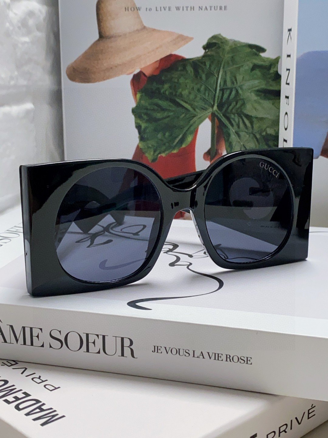 Gucci Oversized Square Sunglasses with GG Emblem - Image 9
