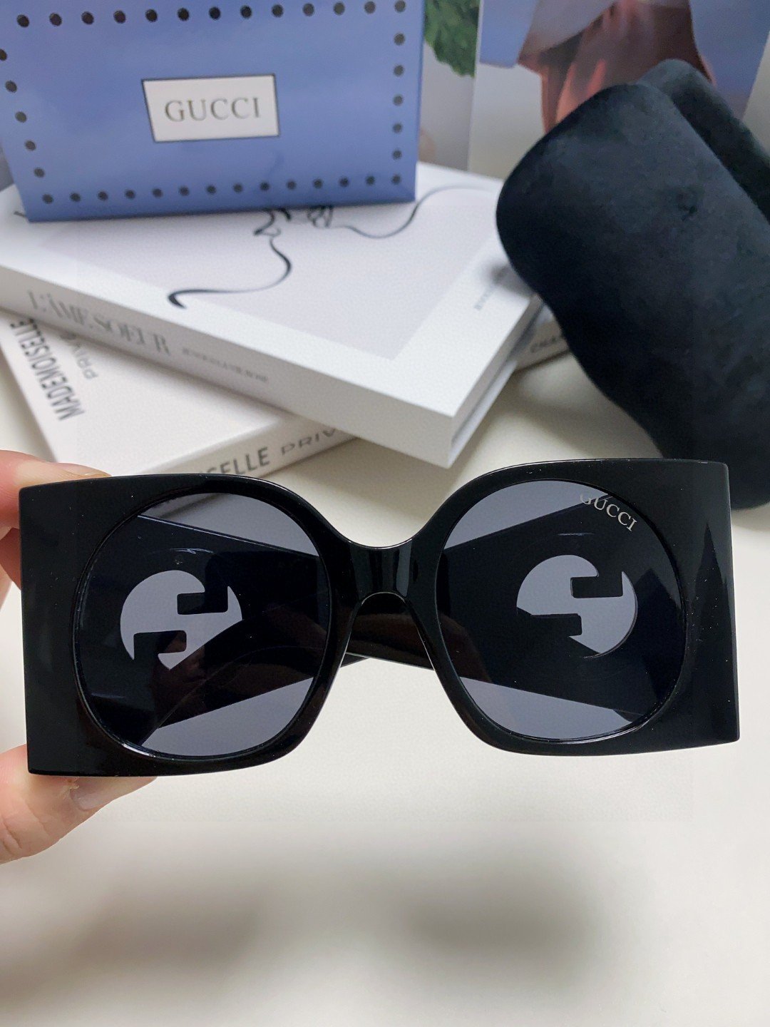 Gucci Oversized Square Sunglasses with GG Emblem - Image 7