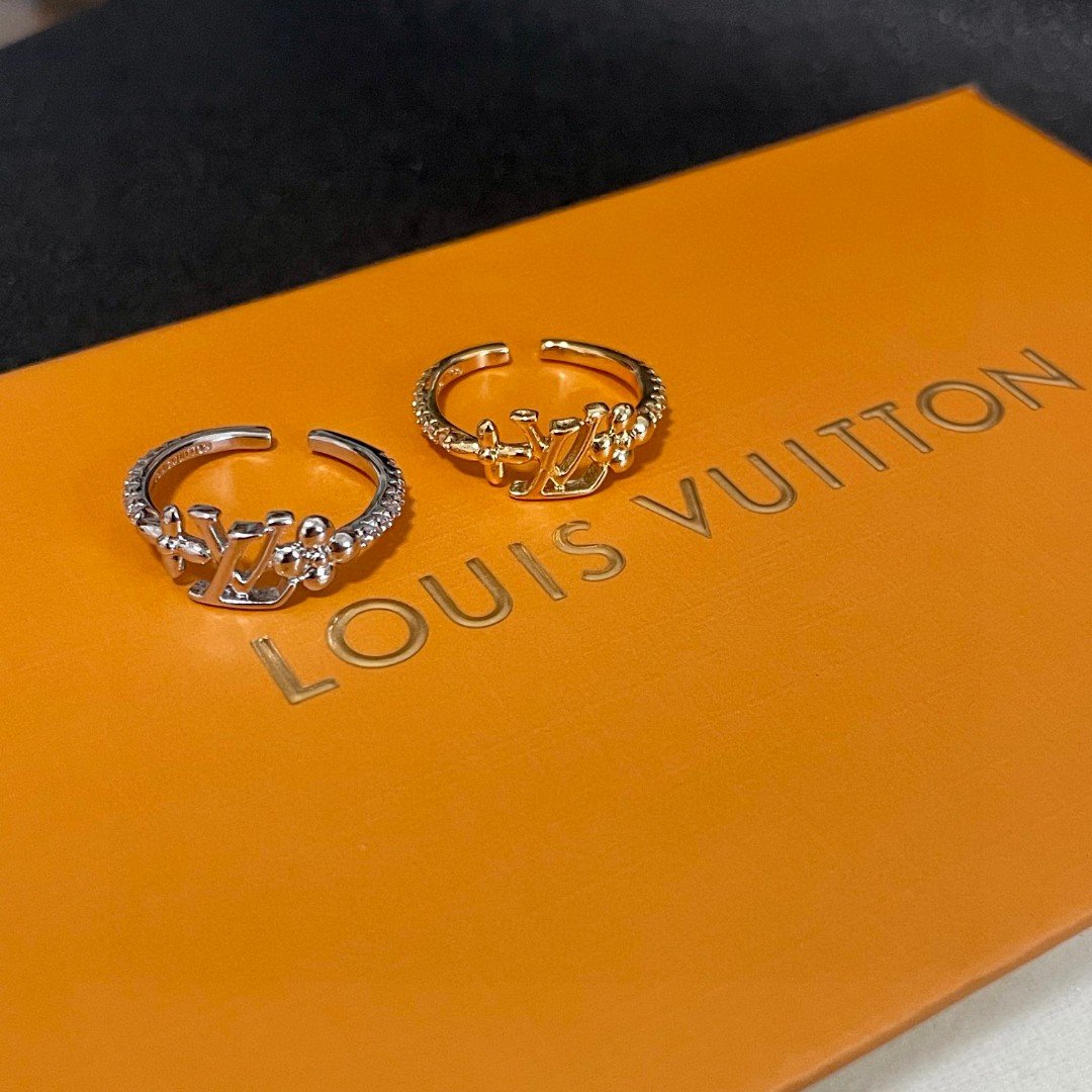 Louis Vuitton LV Initials Ring - Image 6
