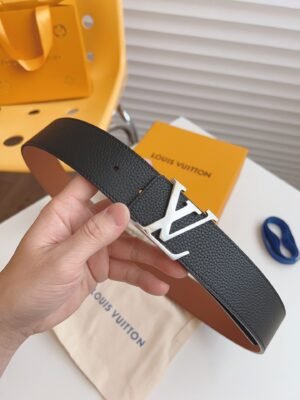 Louis Vuitton LV Initiales 40mm Reversible Belt – Grained Calfskin Leather