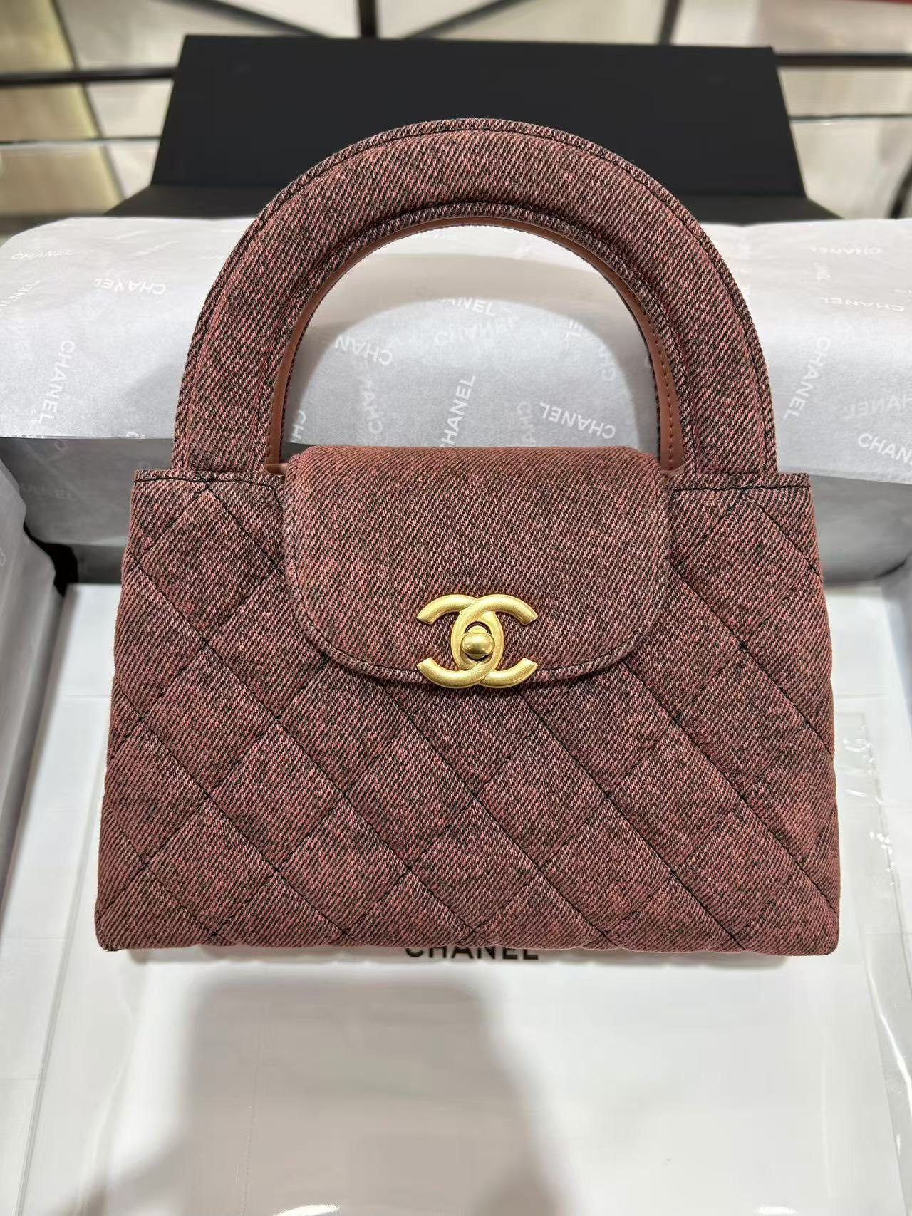 Chanel Quilted Tote – Beige - Image 3