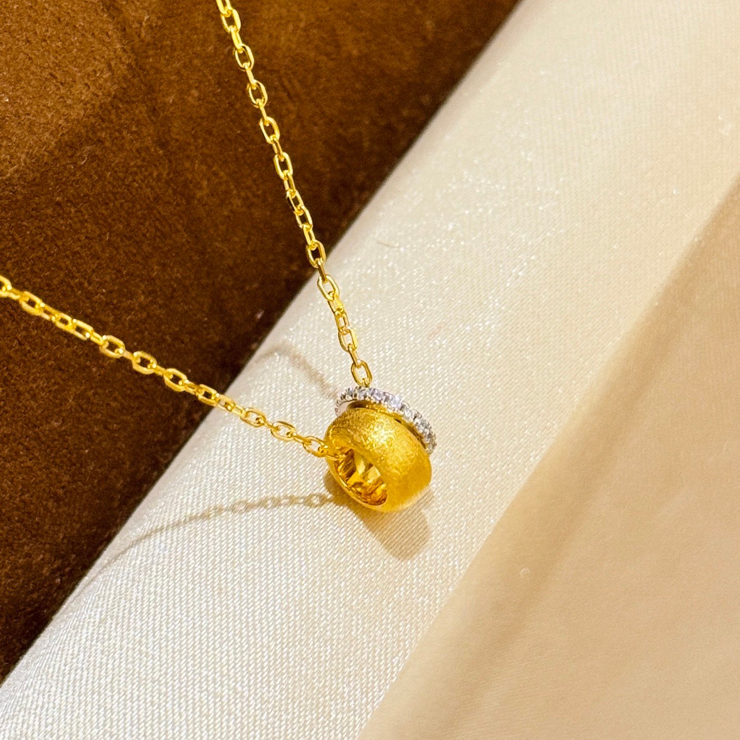 A6742 Double-Ring Gold Pendant Necklace - Image 6