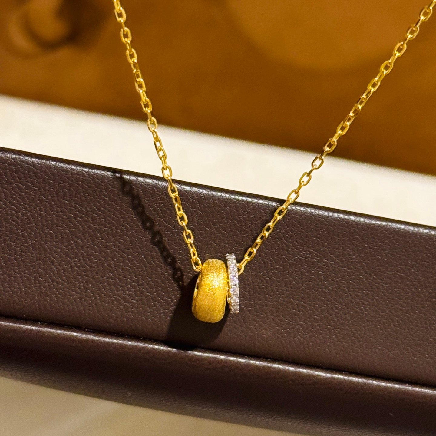 A6742 Double-Ring Gold Pendant Necklace - Image 3